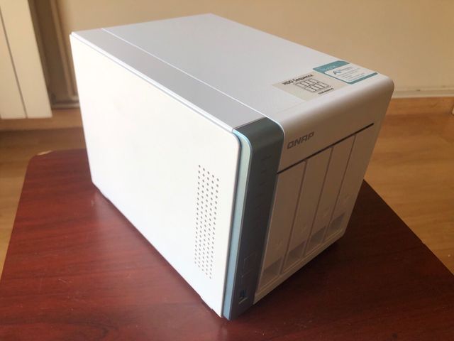 NAS QNAP TS-x31K 4 bahías + 4 discos 14TB