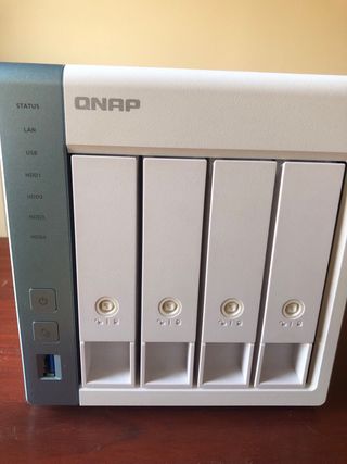 NAS QNAP TS-x31K 4 bahías + 4 discos 14TB