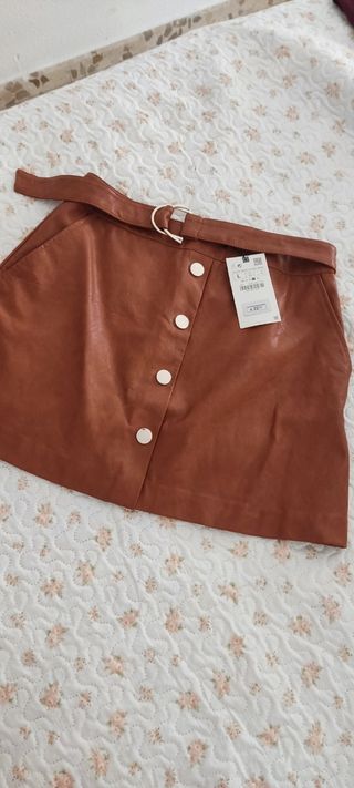 Falda Zara efecto piel Talla L