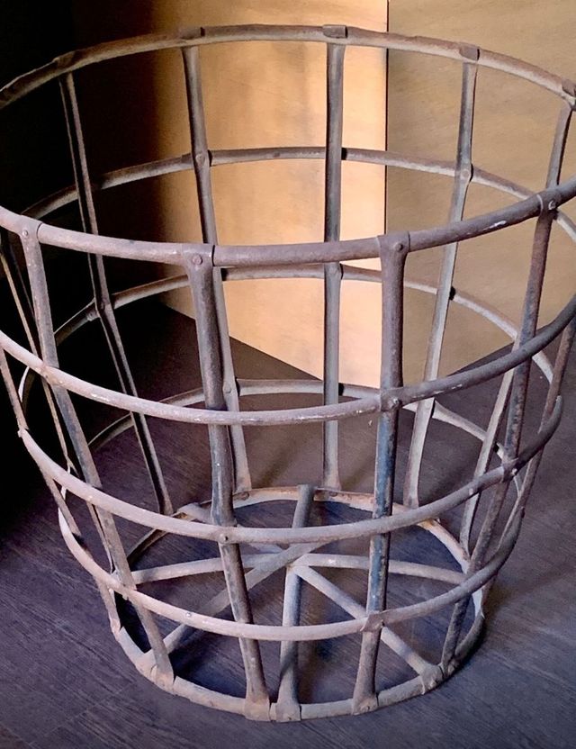 Cesta forja antigua damajuana