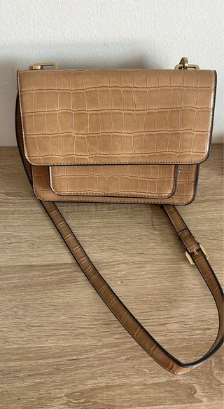 Bolso Parfois efecto piel cocodrilo
