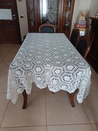 Copritavolo uncinetto vintage fatto a mano