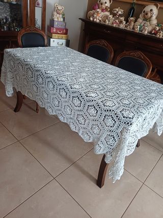 Copritavolo uncinetto vintage fatto a mano