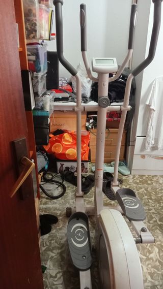 Bicicleta elíptica blanca