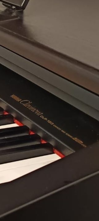 Yamaha Clavinova CLP123 Piano Digital