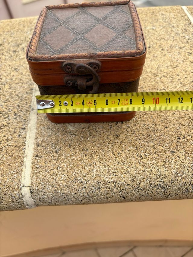 Scatola vintage in legno porta oggetti