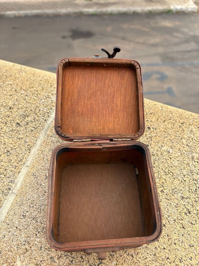 Scatola vintage in legno porta oggetti
