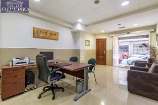 Oficina en venta en Pajaritos - Plaza de Toros en Granada