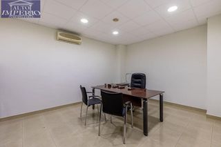 Oficina en venta en Pajaritos - Plaza de Toros en Granada