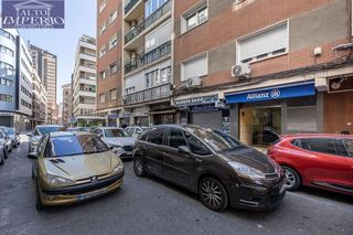 Oficina en venta en Pajaritos - Plaza de Toros en Granada