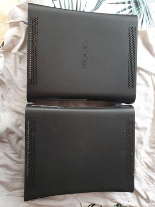 Dos Xbox 360 Negras