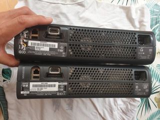 Dos Xbox 360 Negras