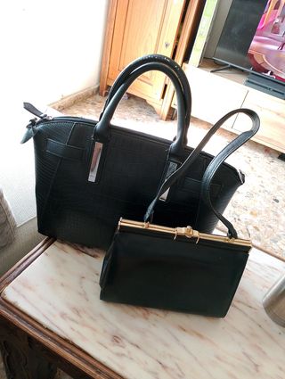 Bolsos negros Simil cuero negros