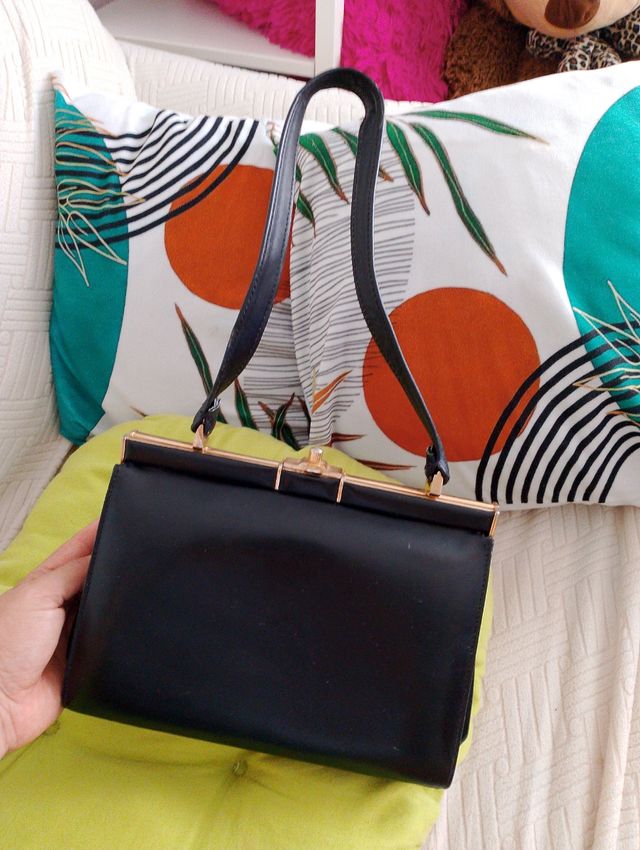 Bolsos negros Simil cuero negros