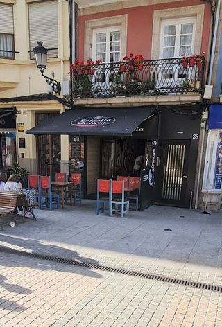 Local comercial en venta en Ciudad Vieja en Coruña (A)