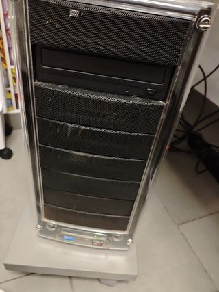 Ordenador Sobremesa AeroCool Negra/Plata