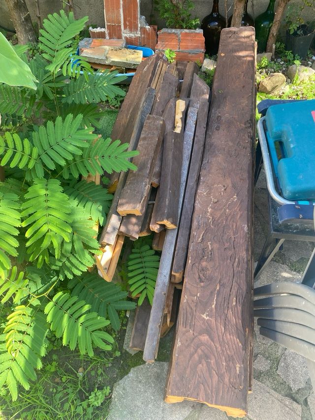 Lote de falsas vigas de madera