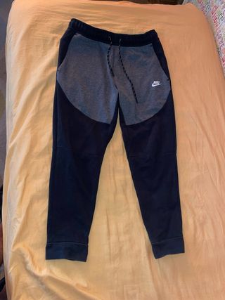 Nike Tech Fleece Pantalones Gris y Negro 
