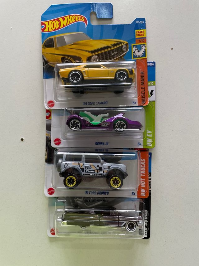 Pack hot wheels