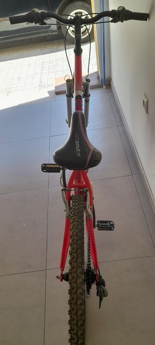 Bicicleta de montaña de 26 pulgadas talla M