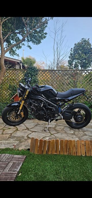 Triumph Speed Triple 1050