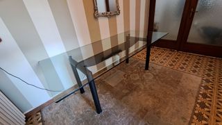 Scrivania o tavolo in vetro