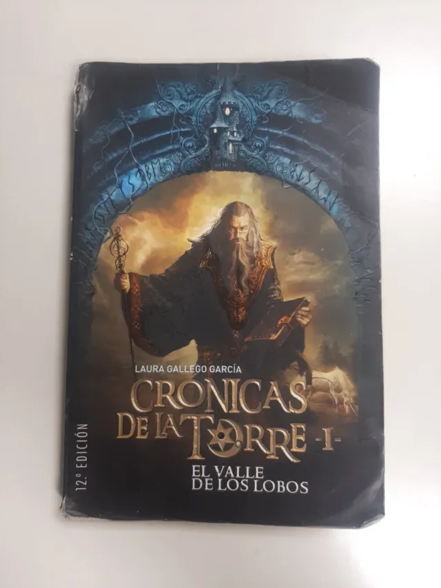 libro Cronicas de la Torre El Valle de los Lobos