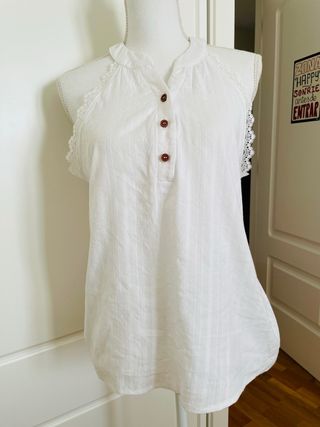 Blusa de algodón con encaje