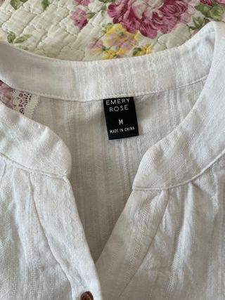 Blusa de algodón con encaje