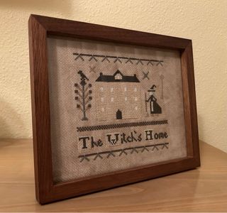 Cuadro punto de cruz The Witch’s Home