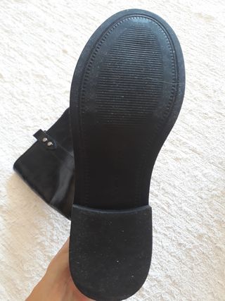 Botas de piel negras