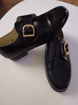 Zapatos niño hebilla negra, talla 32
