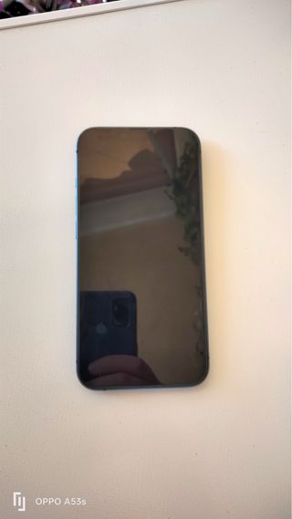 iPhone 13 azul 128GB, estado de la batería al 89%.