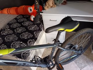 Bicicleta de montaña GT 27.5