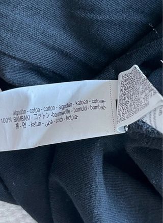 Camiseta Zara manga larga negra básica