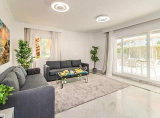 Piso en alquiler en Nueva Andalucía centro en Marbella