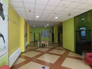 Local comercial en alquiler en Residencia - Abella en Lugo