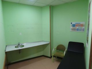 Local comercial en alquiler en Residencia - Abella en Lugo