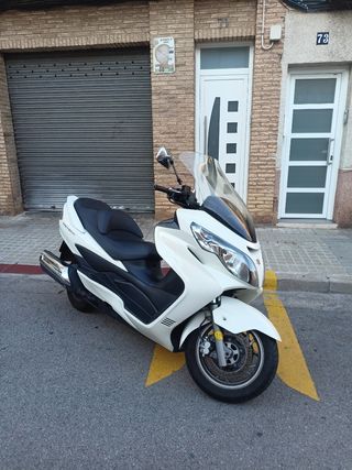 Suzuki Burgman 400 ABS