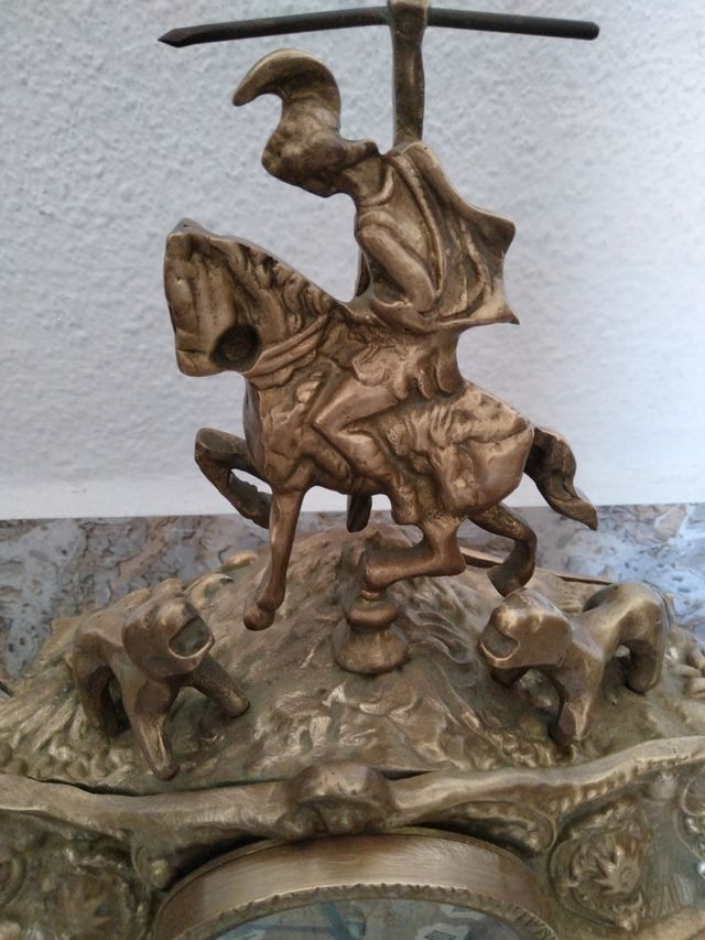 Due orologi antichi in bronzo funzionano