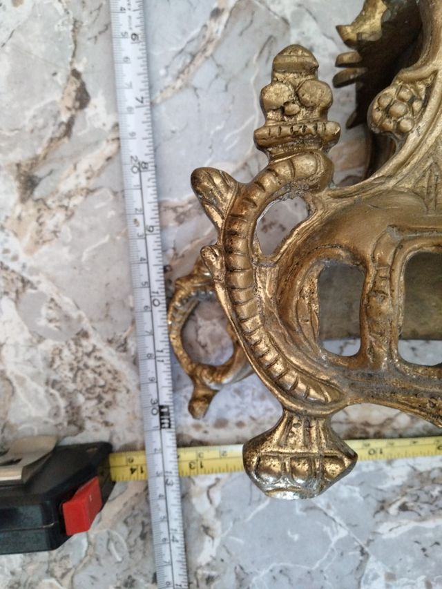 Due orologi antichi in bronzo funzionano