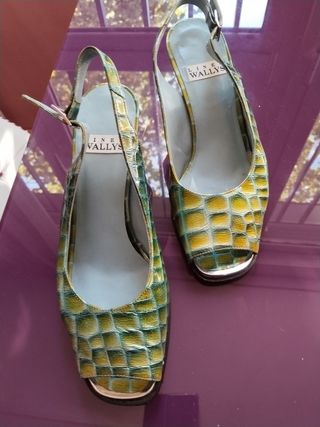 Sandalias con tacon Linea wallys (italianos) azul 