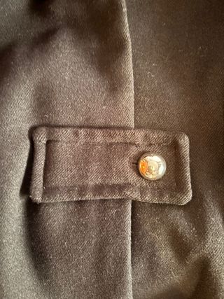 Abrigo corto Zara con capucha negro