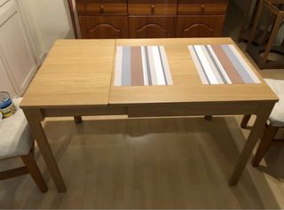 Mesa de comedor Ikea de madera