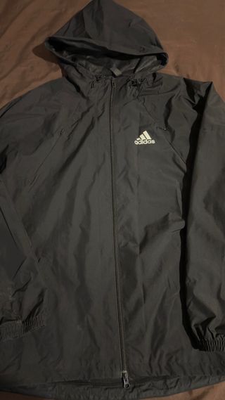 Chaqueta impermeable Adidas negra