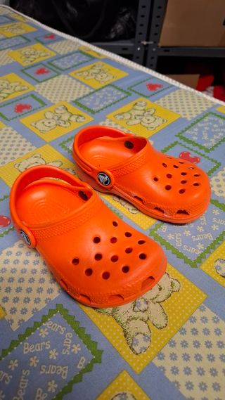 Crocs Naranja Talla 6/7 (22/23)