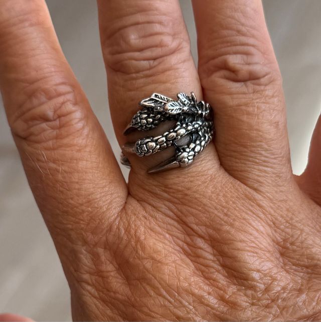 Anillos terroríficos:Calavera, Garra y Piedra Roja