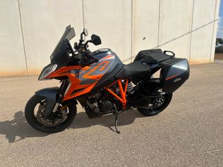 KTM 1290 Super Duke GT 2023