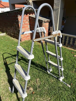 Escalera Piscina Metal/Plástico Gris