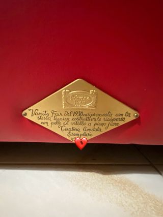 Poltrona Frau Vanity Fair in pelle rossa